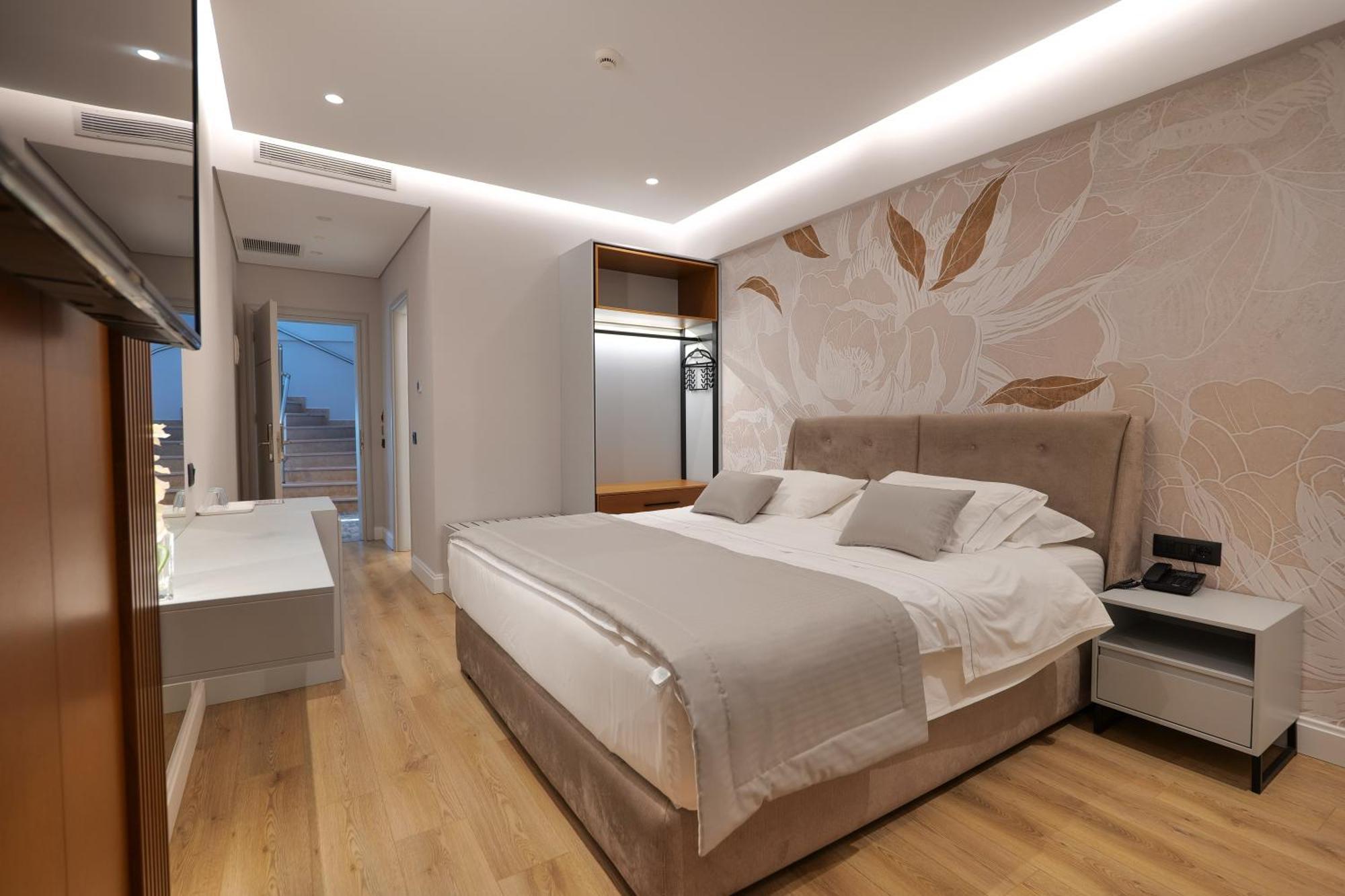 Hotel Oasis Саранда Экстерьер фото